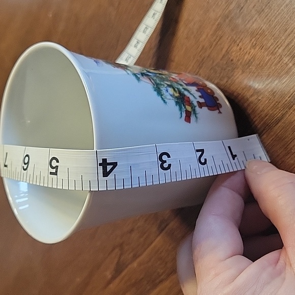 Christmas teacup 1980's - Picture 2 of 4